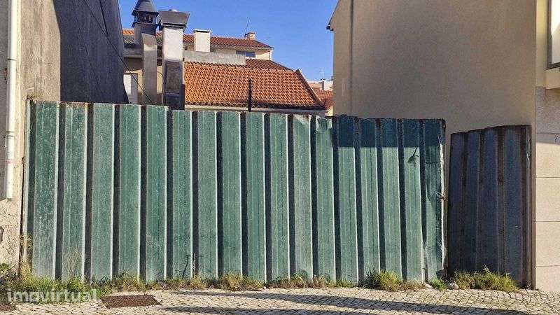 Metade de Prédio Urbano e Direito ao uso de sepultura - Grande imagem: 5/10