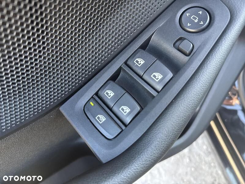 BMW Seria 1 118i - 12