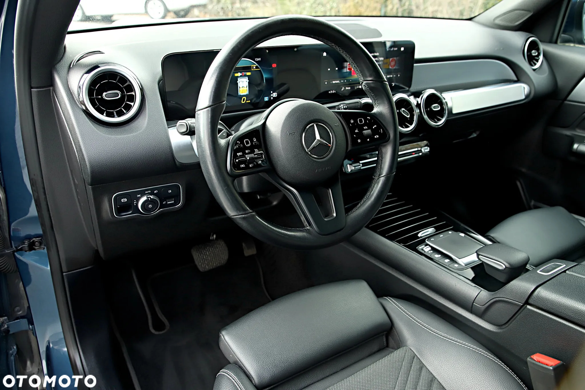 Mercedes-Benz GLB 200 7G-DCT - 17