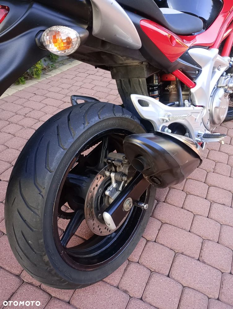 Suzuki Gladius - 23