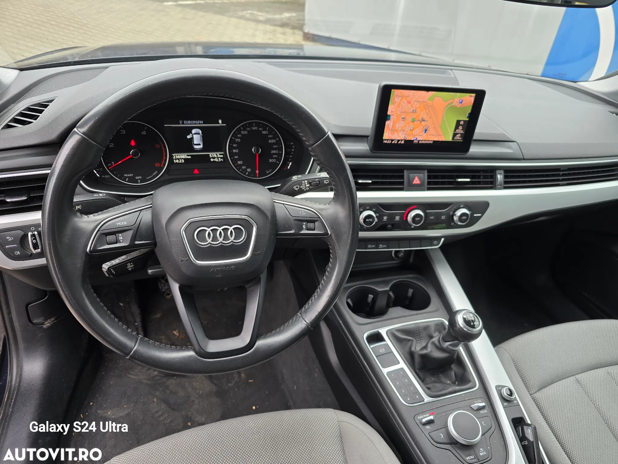 Audi A4 Avant 2.0 TDI ultra Design - 13