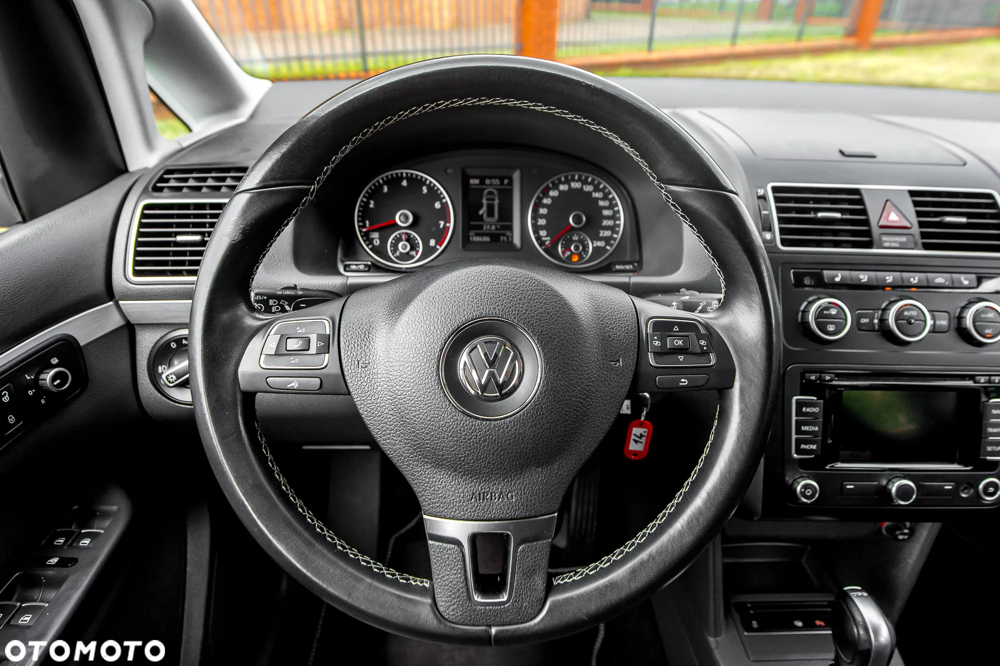 Volkswagen Touran 1.4 TSI DSG Cup - 18