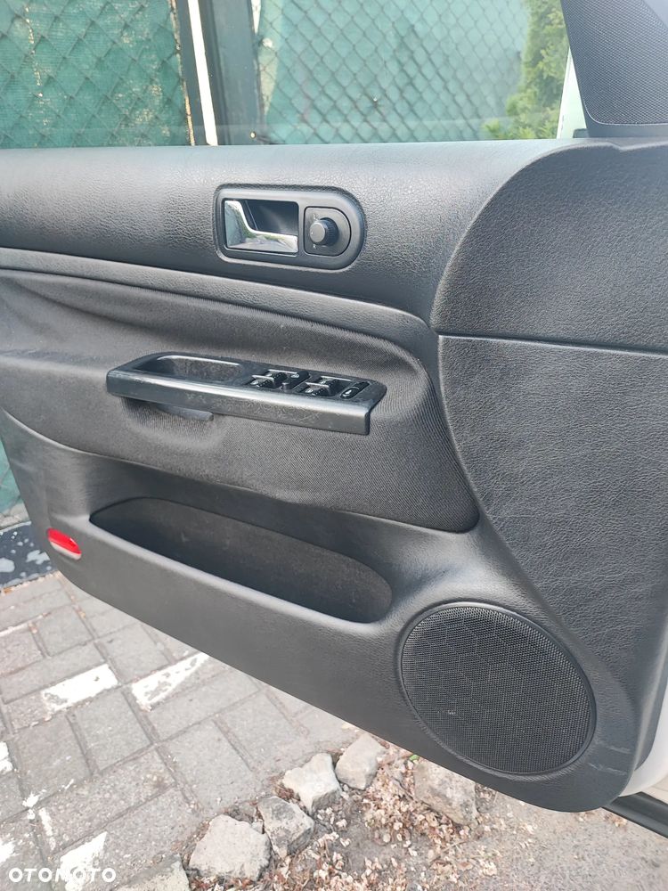 Volkswagen Golf - 36