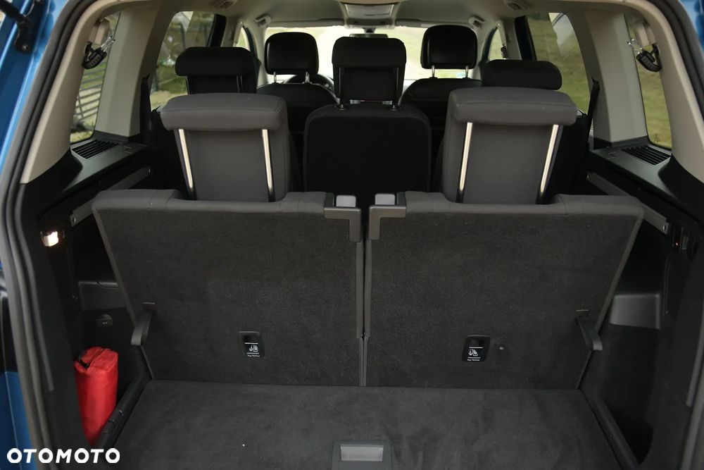 Volkswagen Touran 2.0 TDI SCR Highline - 19