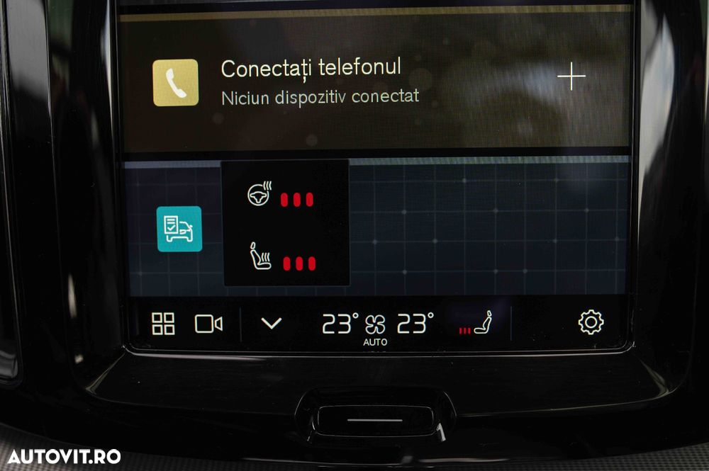 Volvo XC 60 B4 MHEV AT8 AWD R-Design - 32