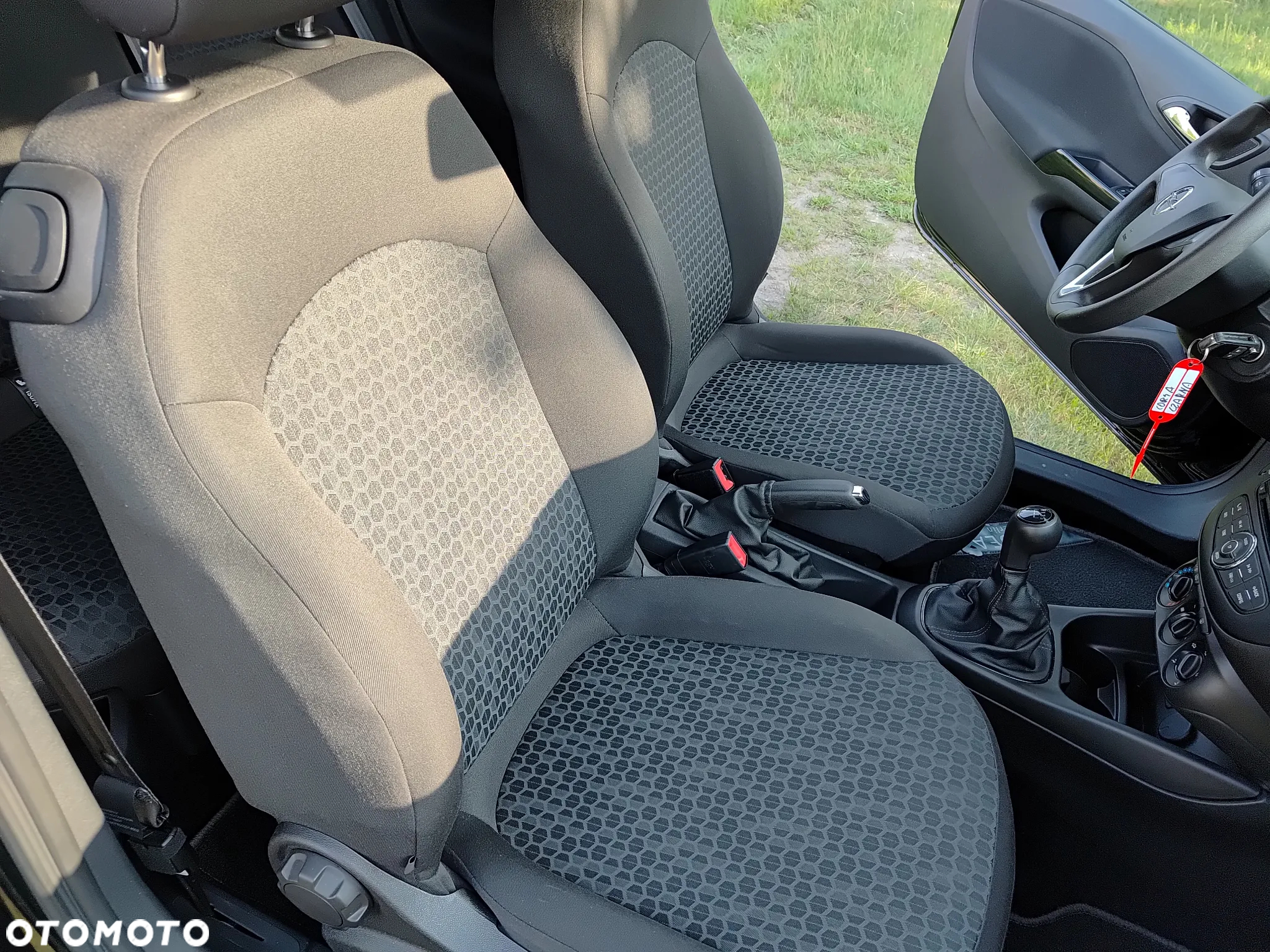 Opel Corsa 1.2 120 Jahre - 17