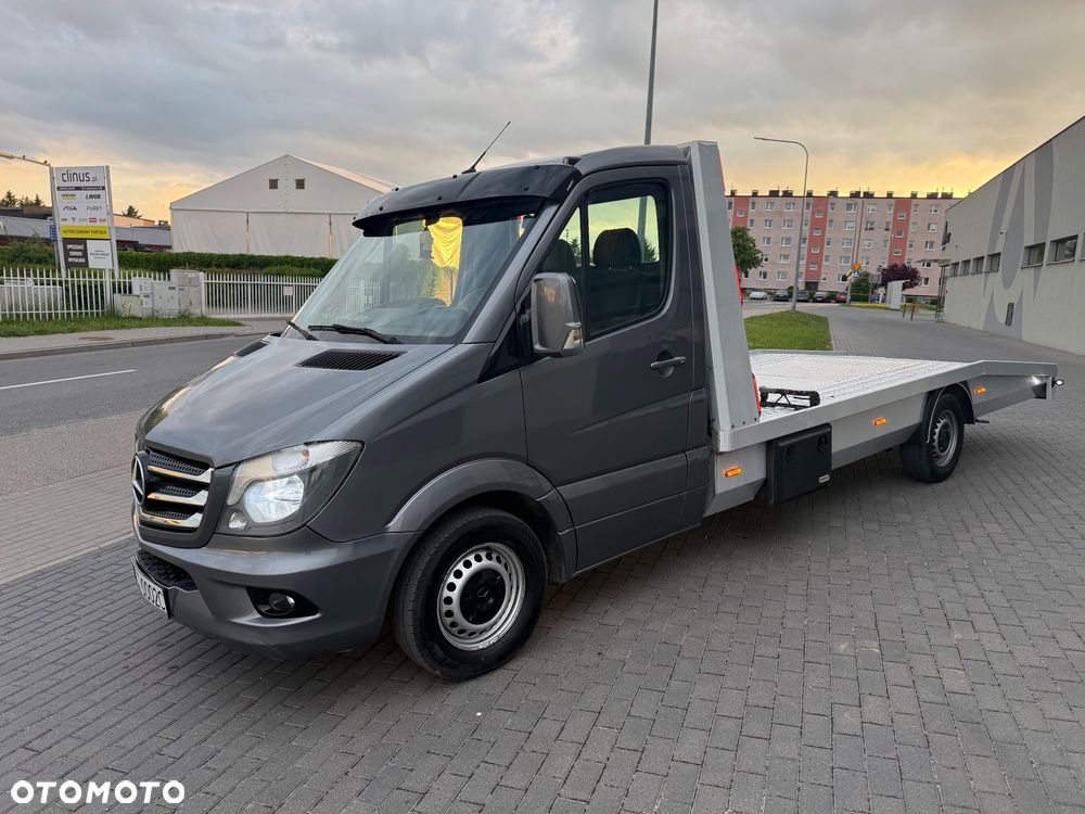 Mercedes-Benz Sprinter - 1