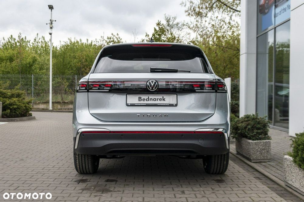 Volkswagen Tiguan - 8