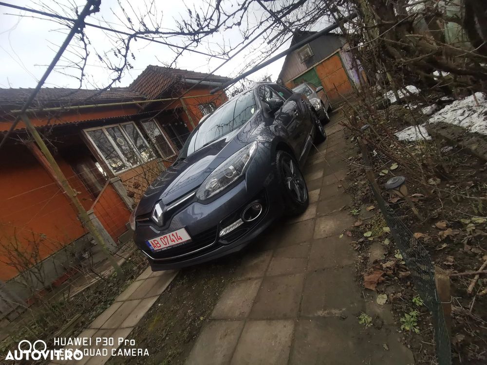 Renault Megane ENERGY dCi 130 Start & Stop Bose Edition - 4