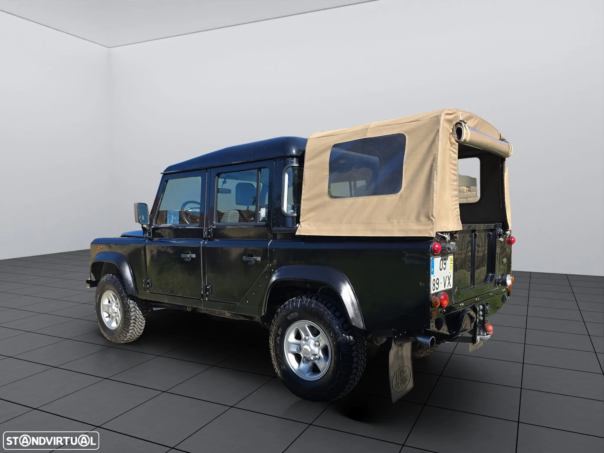 Land Rover Defender - 5