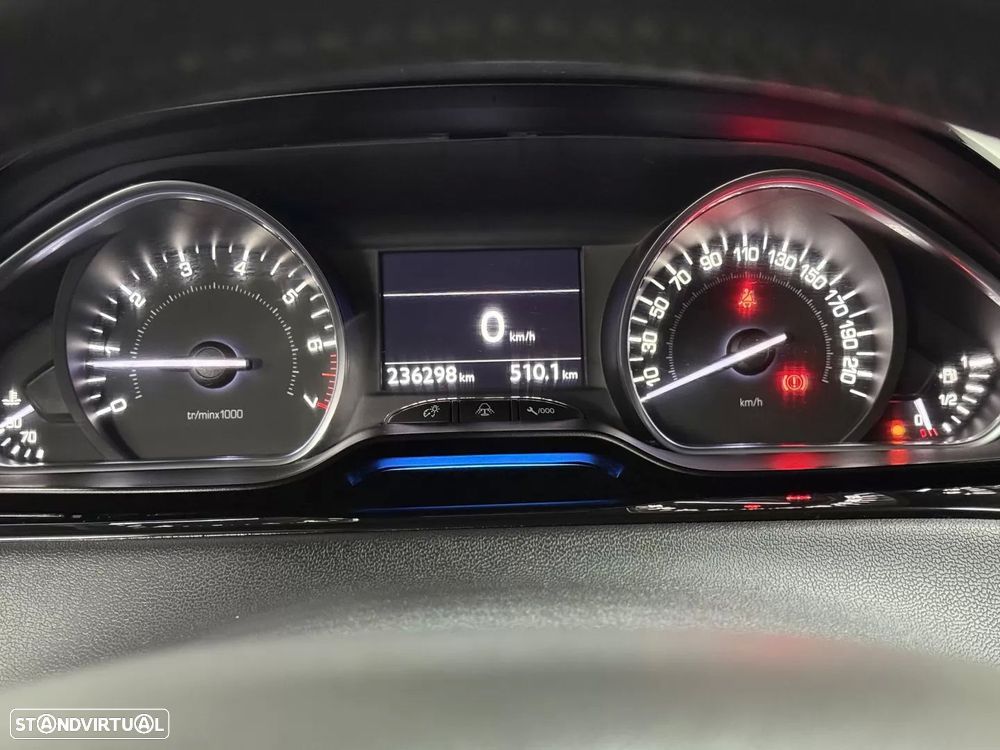 Peugeot 208 120 VTI Allure - 17