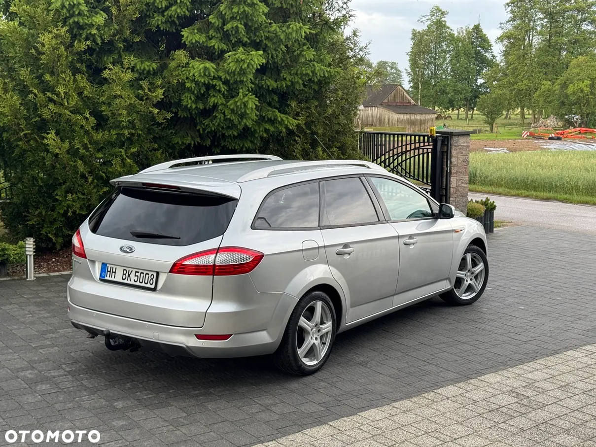 Ford Mondeo - 32