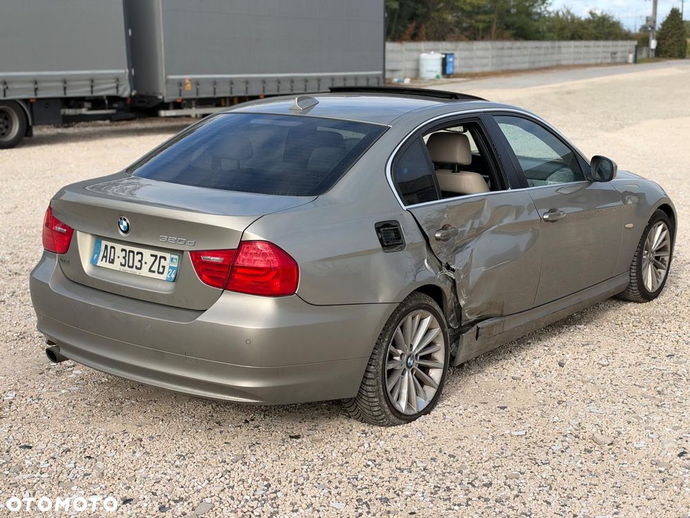 BMW Seria 3 2010 photo 5