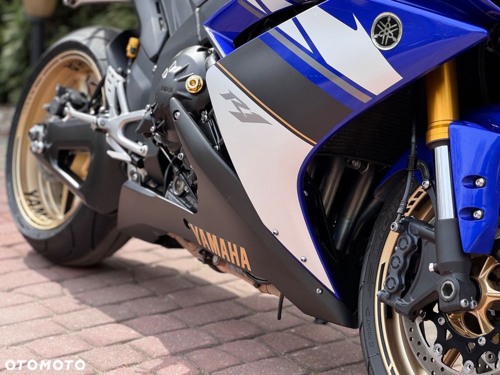 Yamaha YZF - 11