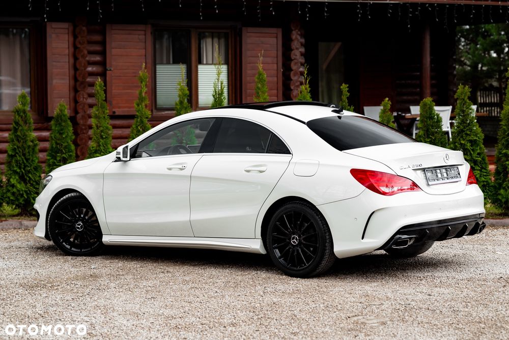 Mercedes-Benz CLA 250 4Matic 7G-DCT AMG Line - 14