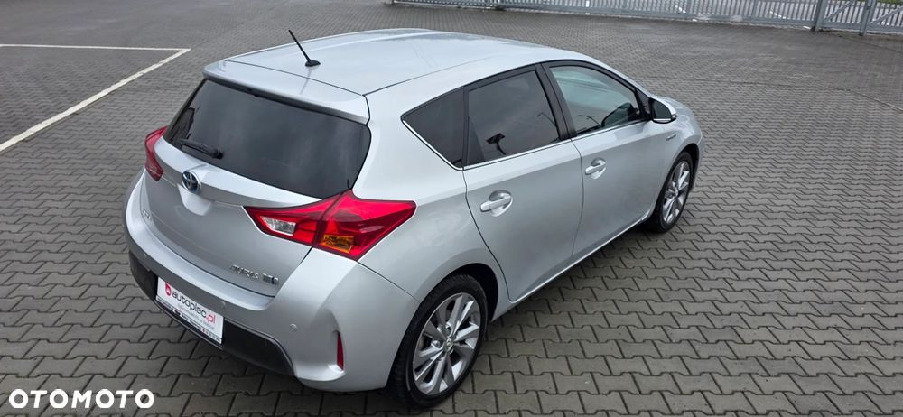 Toyota Auris 1.8 HSD Luna - 11