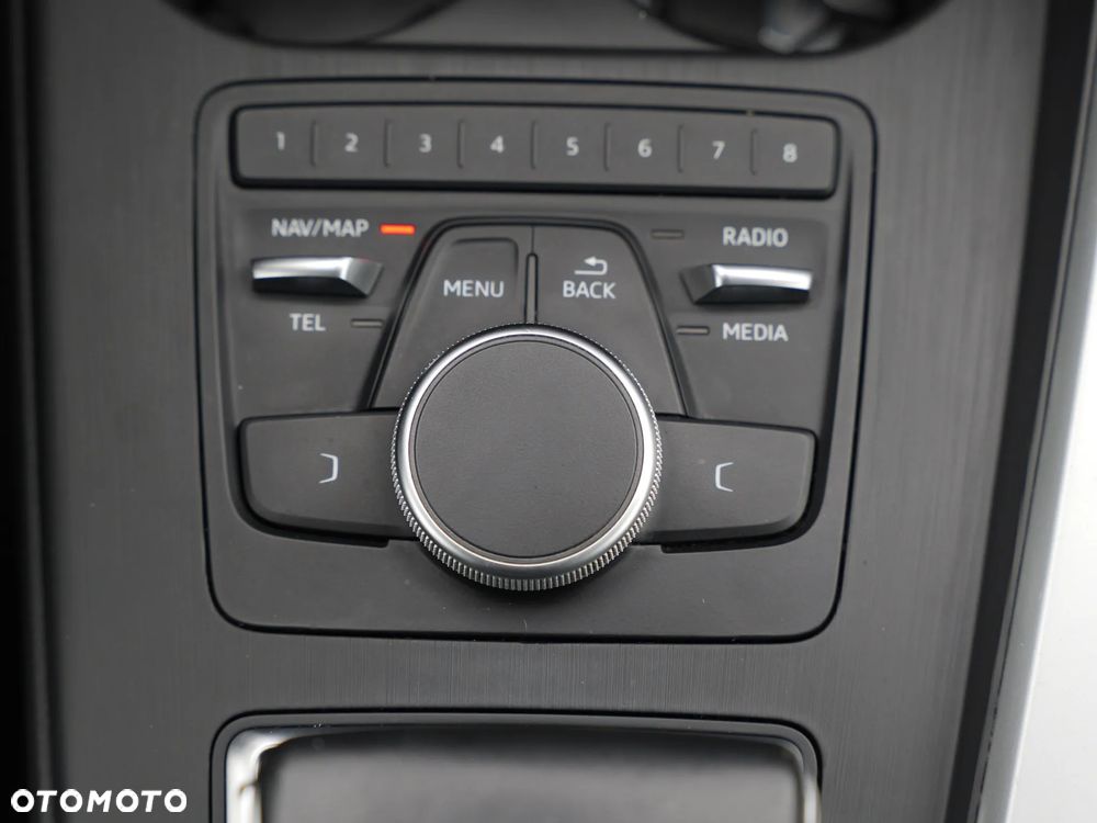 Audi A4 Avant 2.0 TDI S tronic quattro - 33