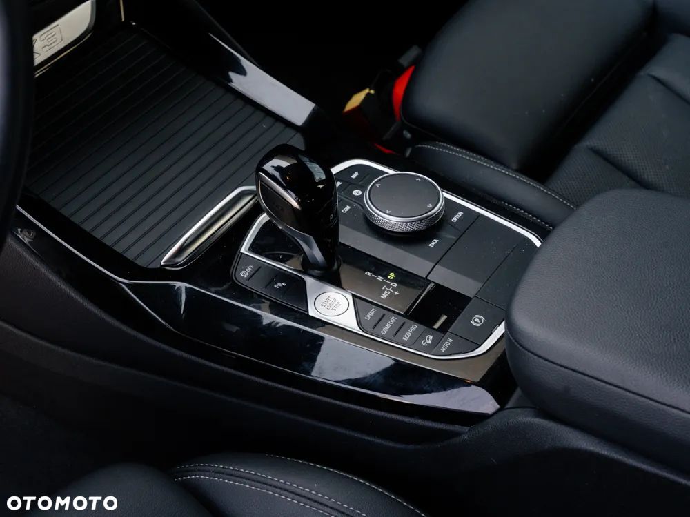 BMW X3 20 xDrive - 9