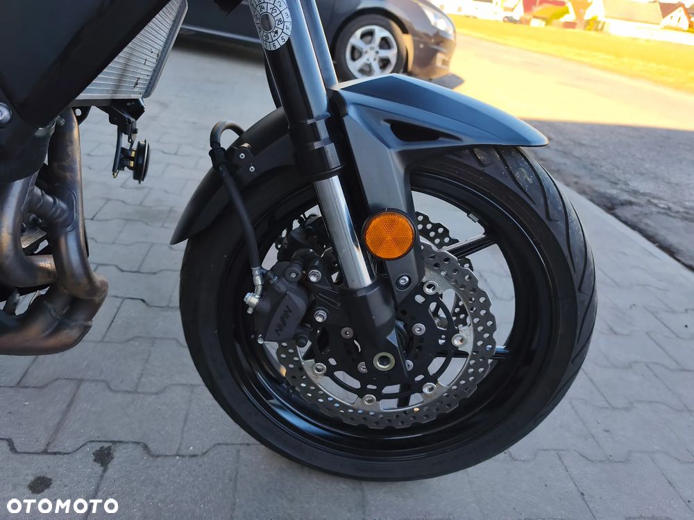 Kawasaki Versys 650 - 18