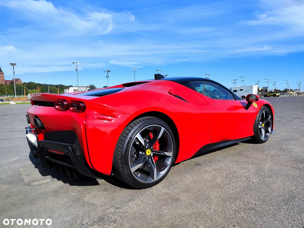 Ferrari SF90 Stradale - 11