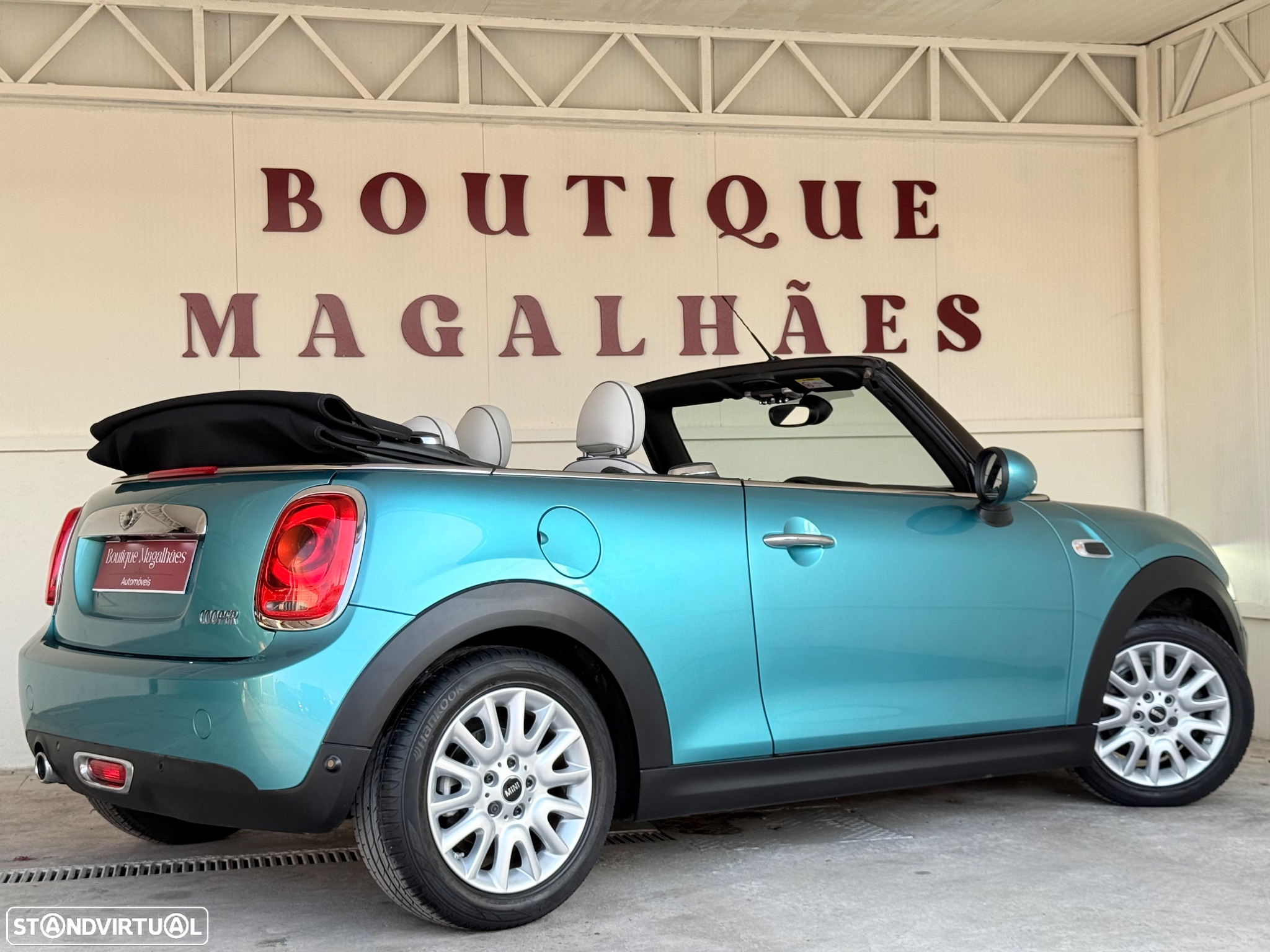 MINI Cabrio Cooper Auto. Essential - 21