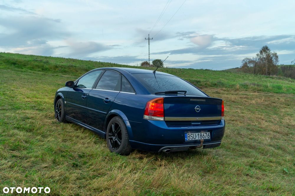 Opel Vectra 1.9 CDTI Sport / GTS - 16