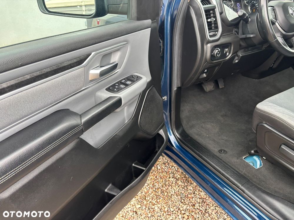 RAM 1500 5.7 Quad Cab Bighorn - 17