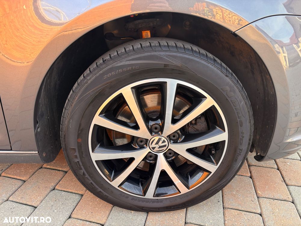 Volkswagen Touran 2.0 TDI DPF Highline - 18