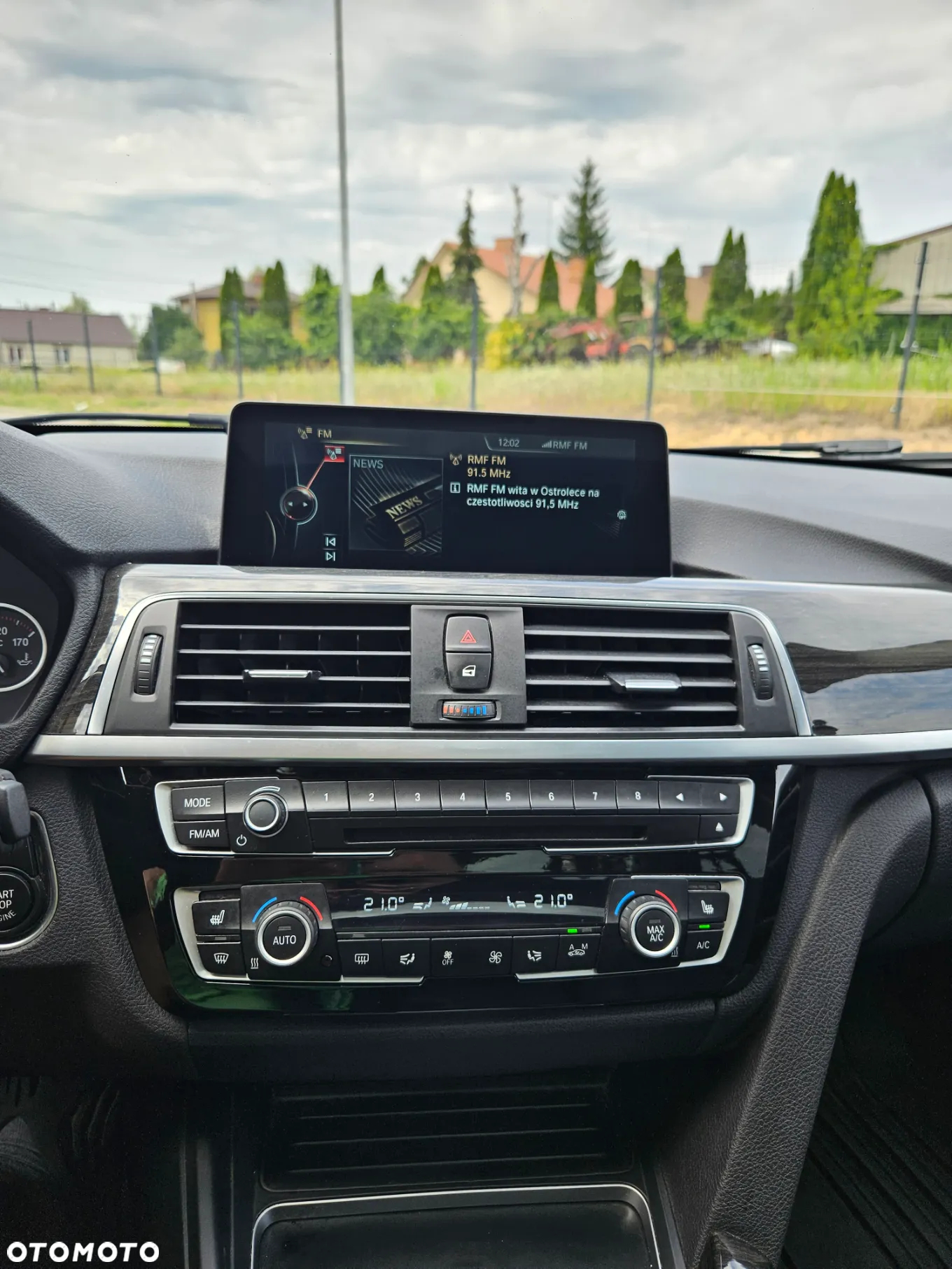 BMW Seria 3 320i xDrive Sport Line - 29