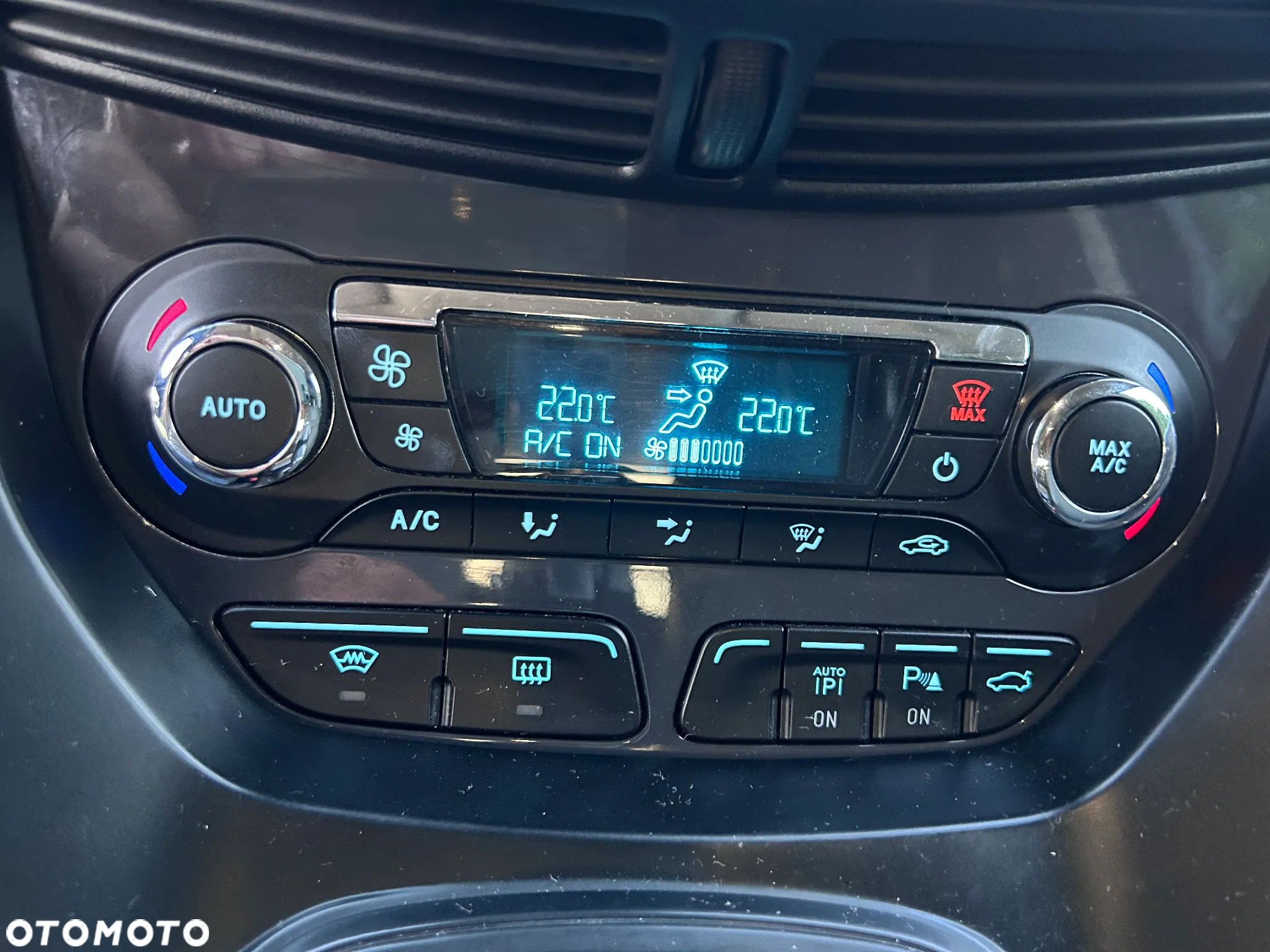 Ford Kuga 2.0 TDCi 4WD Titanium Plus - 26