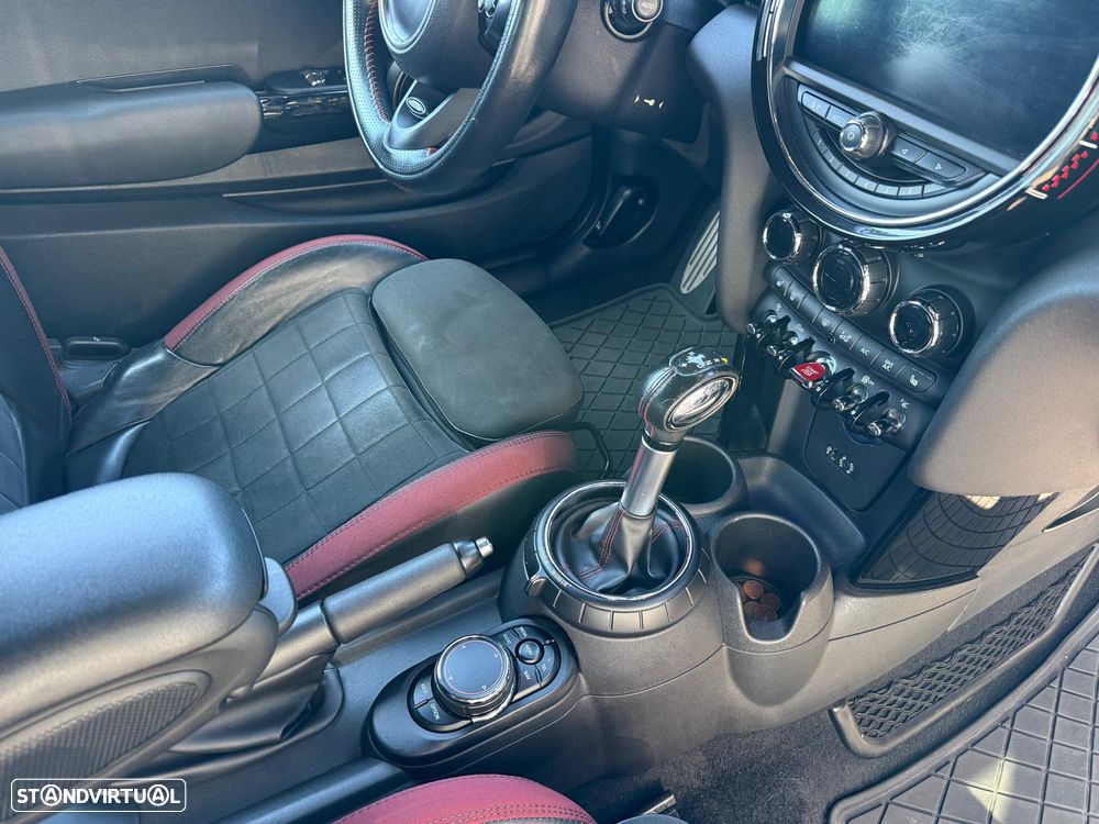 MINI 3 Portas John Cooper Works Aut. - 32