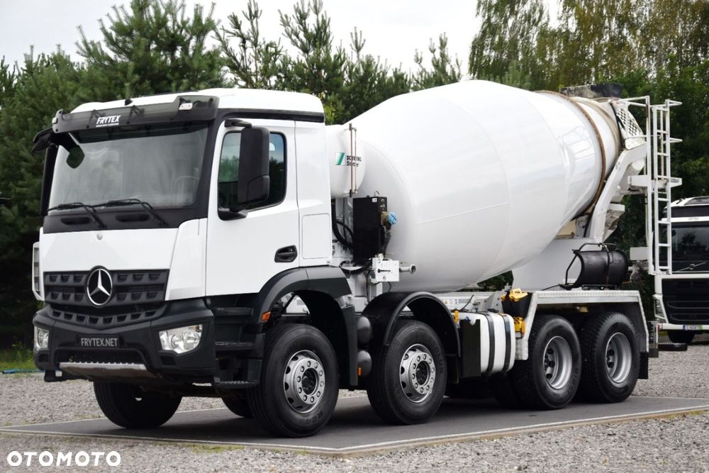Mercedes-Benz Arocs 3243 - 9