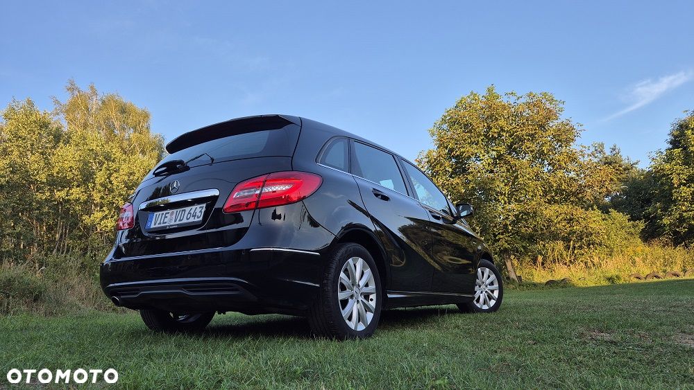 Mercedes-Benz Klasa B 180 BlueEFFICIENCY Edition - 16