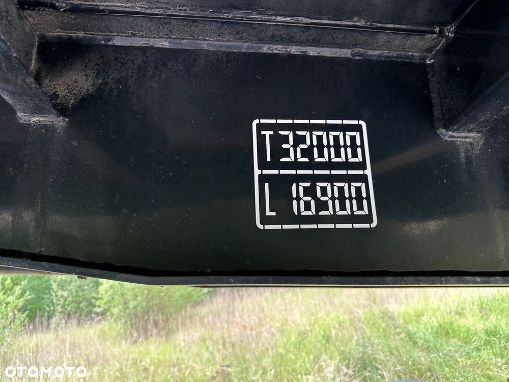 Volvo FH 500 8X2 WYWROTKA DO ZBOZA Z POMPA SAMOZALADOWCZA - 32