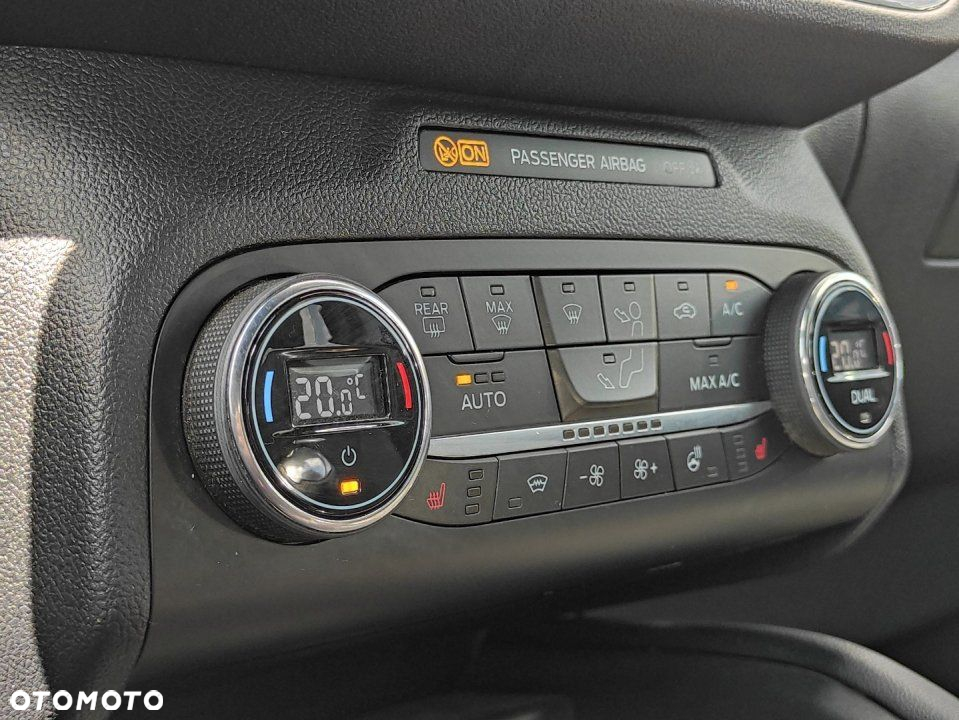 Ford Kuga - 28