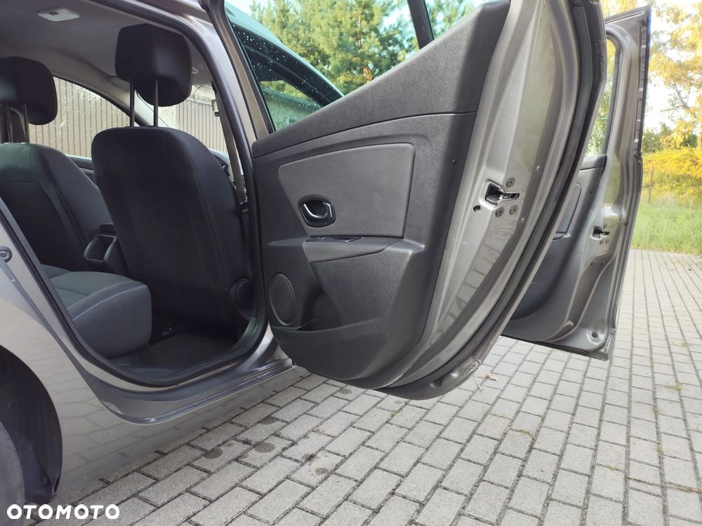 Renault Megane 1.6 16V Limited - 17