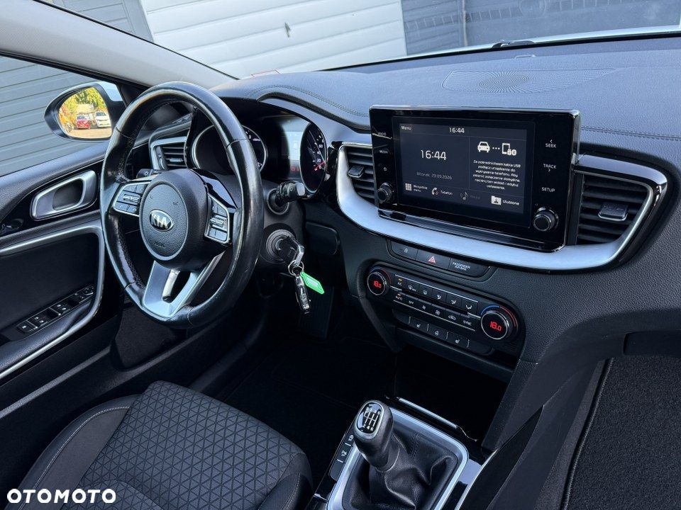 Kia Ceed 1.5 T-GDI L Business Line Plus - 30