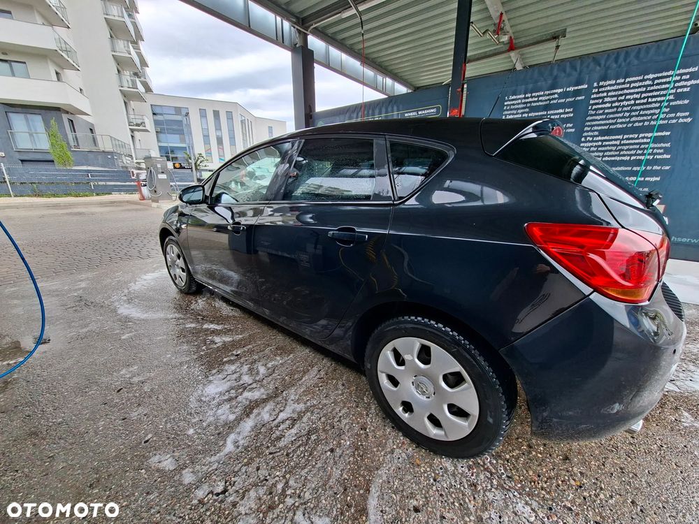 Opel Astra 1.4 Turbo - 8