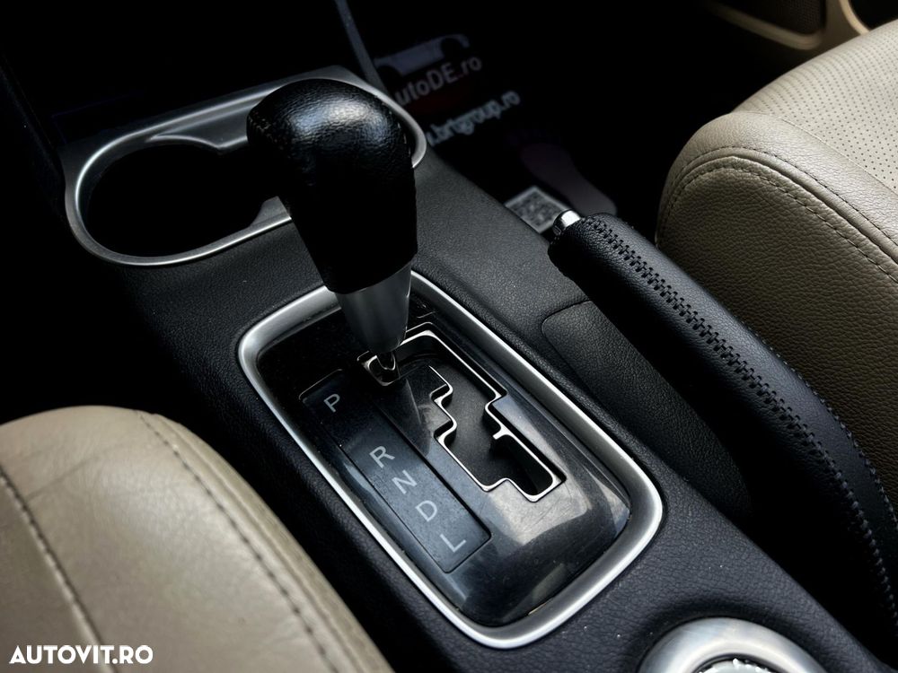 Mitsubishi Outlander - 13