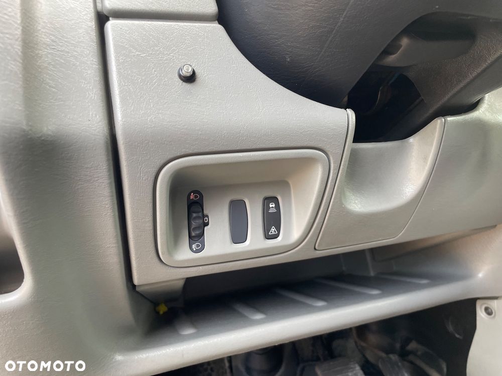 Opel Vivaro - 19