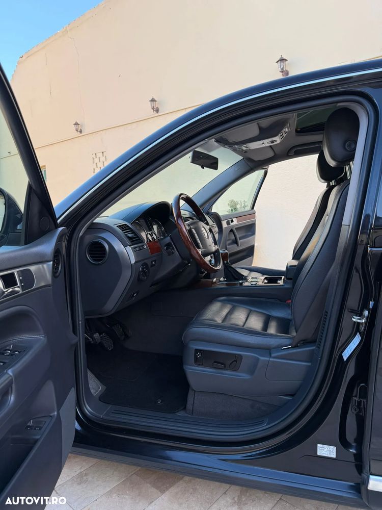 Volkswagen Touareg - 12