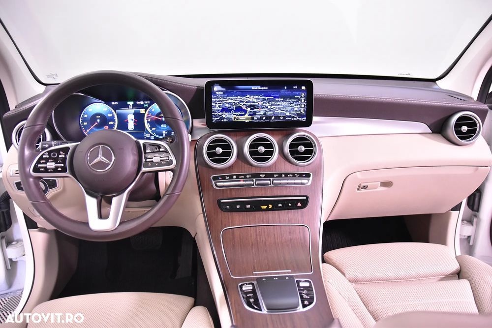 Mercedes-Benz GLC 300 e 4MATIC - 9