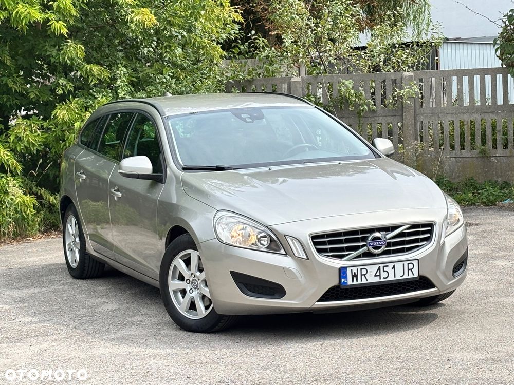 Volvo V60 D3 Momentum - 6