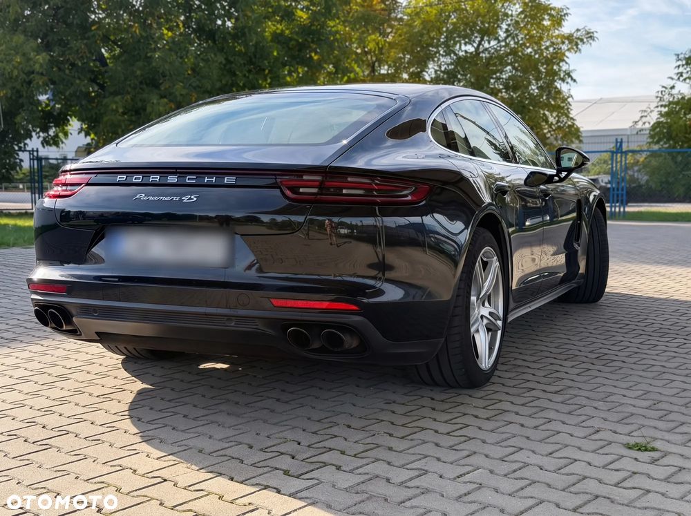 Porsche Panamera - 16
