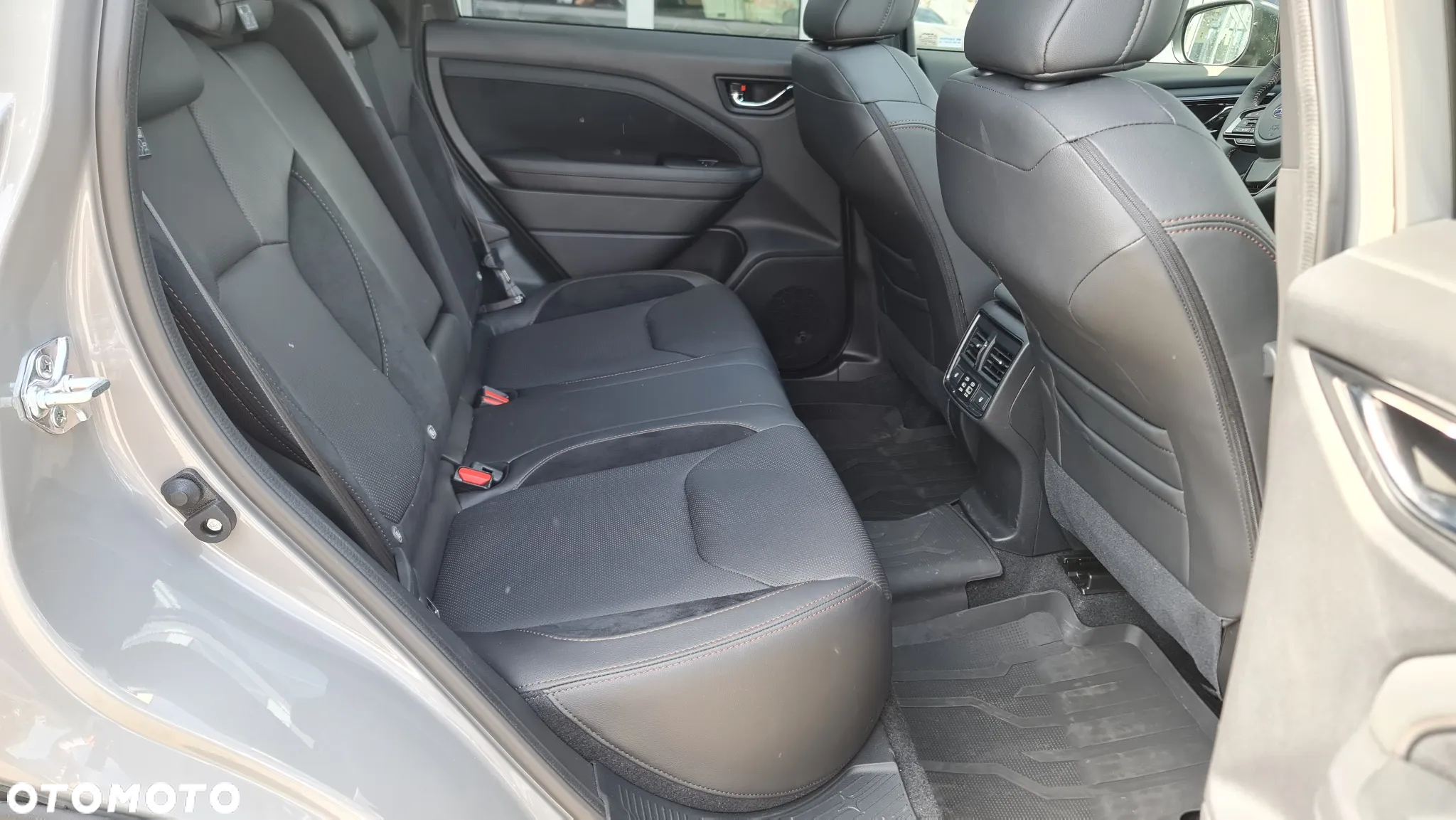 Subaru Forester 2.0i-L Platinum (EyeSight) Lineartronic - 10
