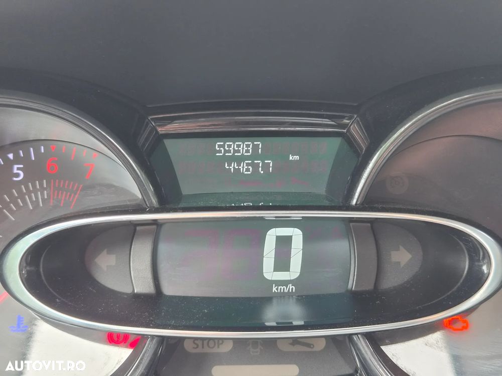 Renault Clio - 10