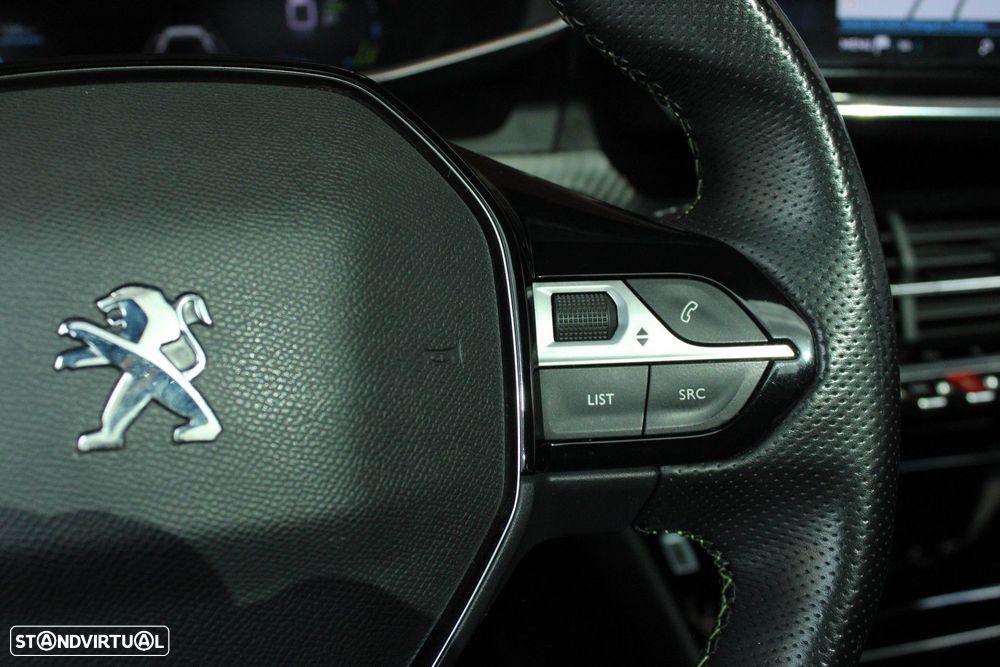 Peugeot e-2008 GT Pack - 31