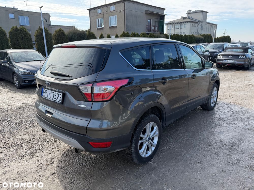 Ford Kuga 1.5 EcoBoost 2x4 Titanium - 19