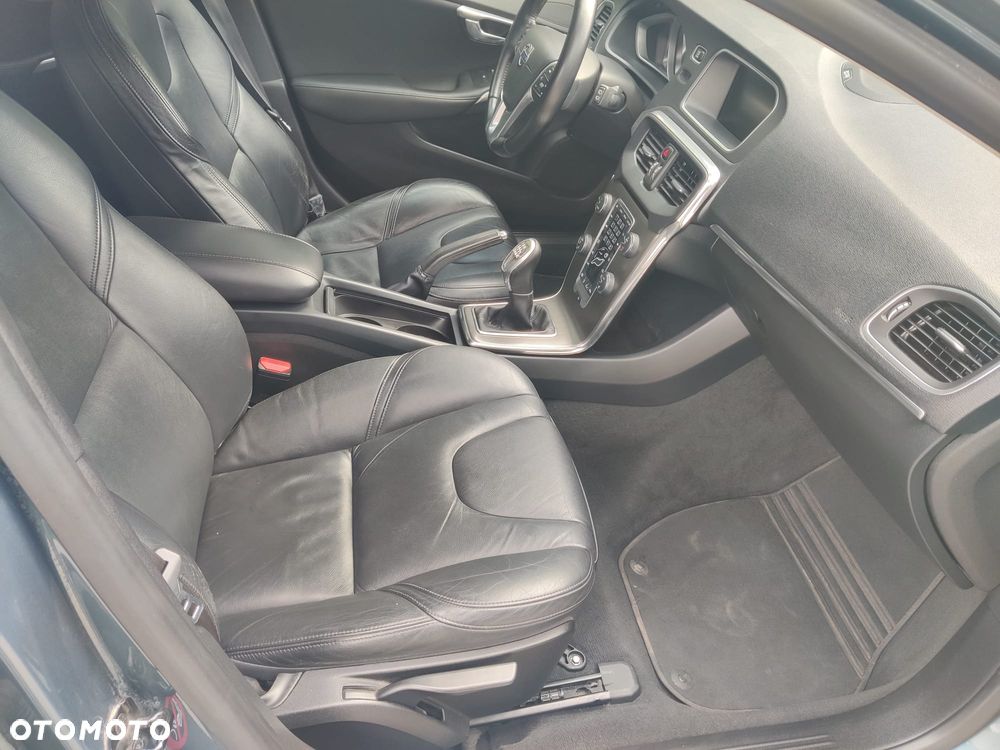 Volvo V40 D4 Summum - 12