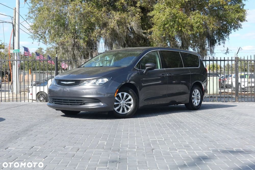 Chrysler Pacifica - 3